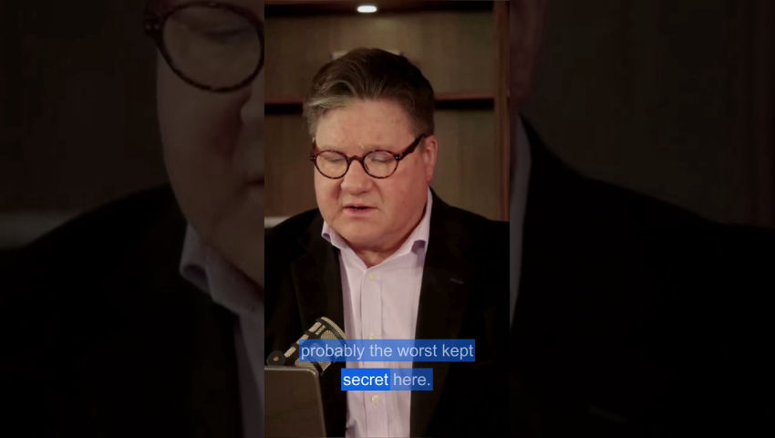 Trump admits US .sent guns to Iranian protesters